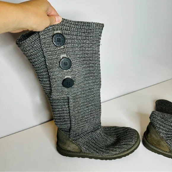 UGG Australia Cardy Classic 2 Button Knit Tall Sweater Boots 5819 Gray Women's 9 - Picture 3 of 12